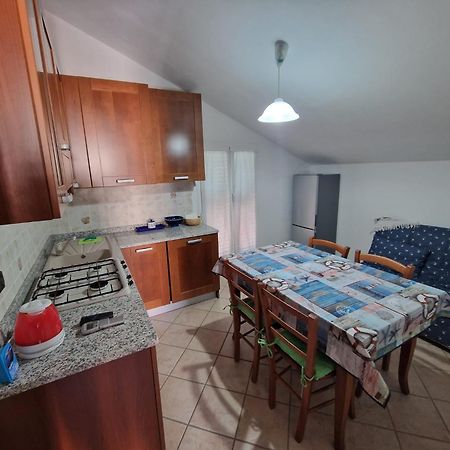 Palm House Apartment Albenga Bagian luar foto